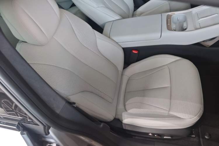 Used XPeng P7+ 2026 Model, Pure Electric 615 Max Flagship Edition Right Front Seat