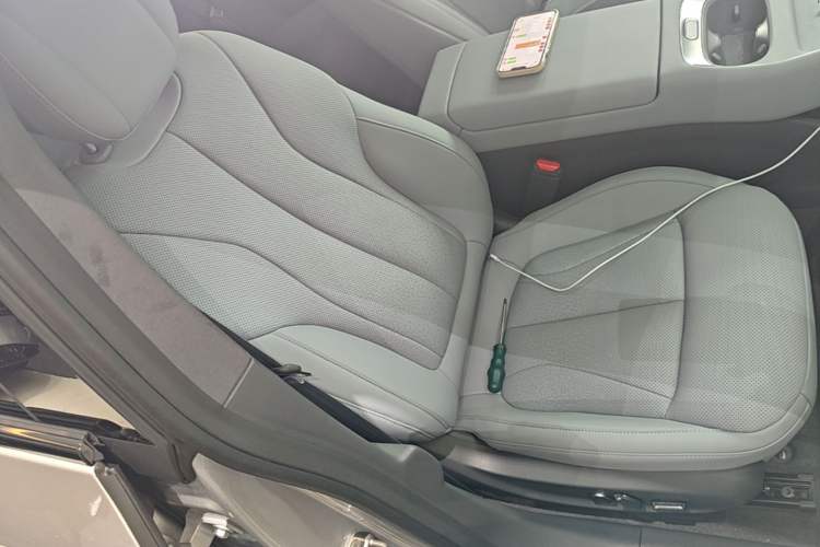 Used XPeng P7+ 2026 Model, Pure Electric 615 Max Flagship Edition Right Front Seat