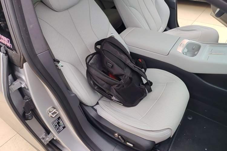 Used XPeng P7+ 2026 Model, Pure Electric 615 Max Flagship Edition Right Front Seat