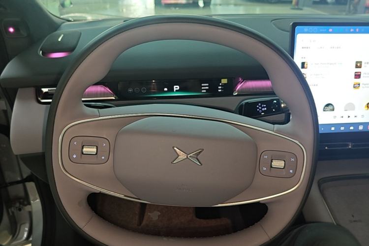 Used XPeng P7+ 2026 Model, Range-Extended 1550 Max Flagship Edition Steering Wheel