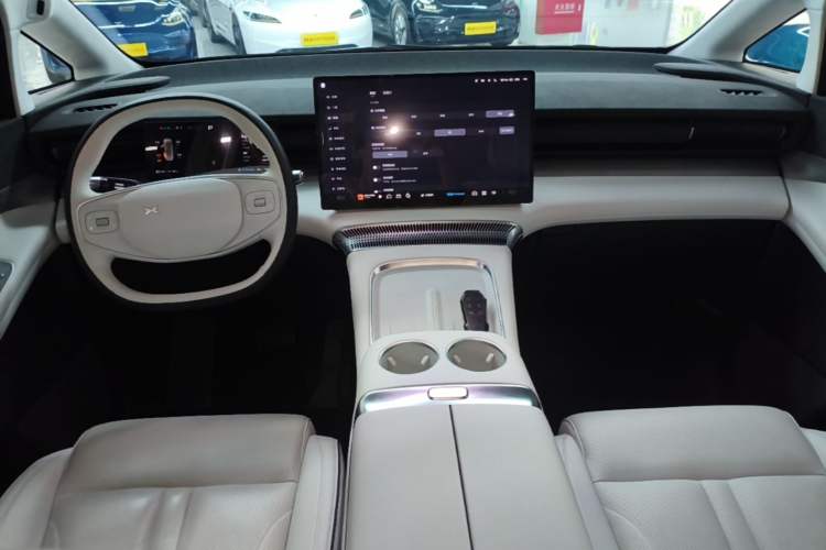 Used XPeng X9 2024 702 Ultra-Long Range Max Center Console
