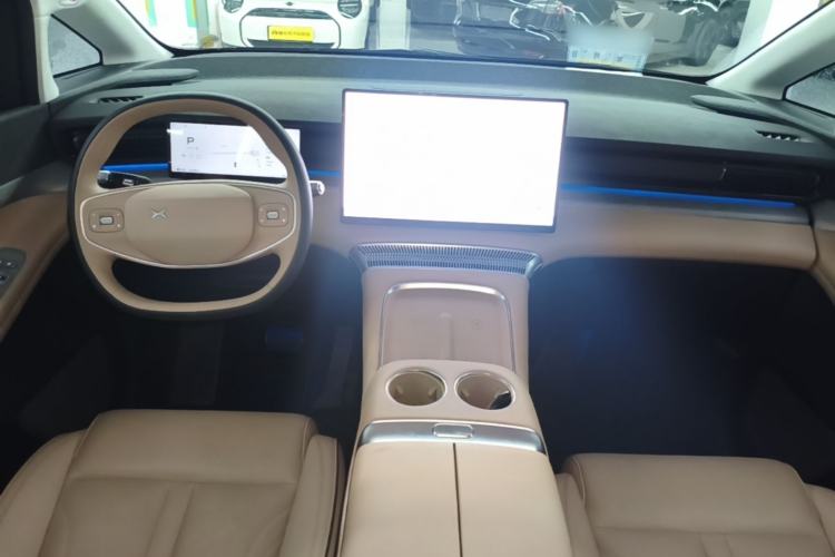 Used XPeng X9 2024 702 Ultra-Long Range Max Center Console