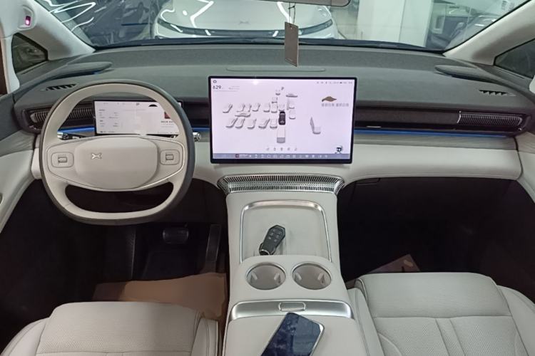 Used XPeng X9 2024 702 Ultra-Long Range Max Center Console