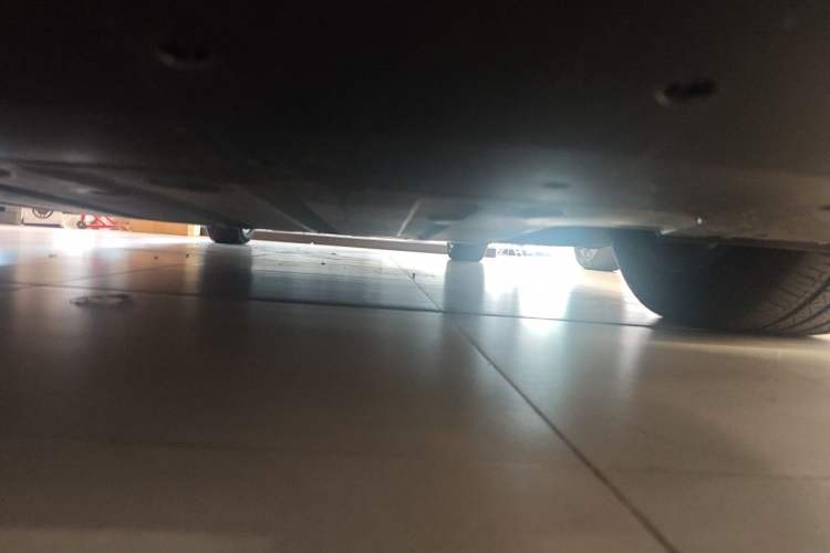 Used XPeng X9 2024 702 Ultra-Long Range Pro Chassis Front