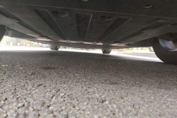 Used XPeng X9 2024 610 Long-Range Pro Chassis Front