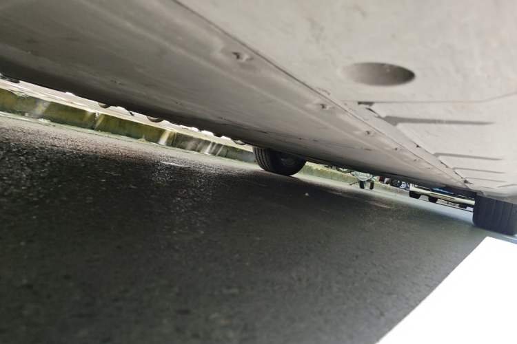 Used XPeng X9 2024 702 Ultra-Long Range Pro Chassis Front Left