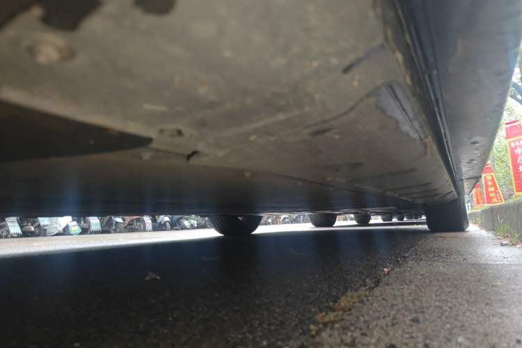 Used XPeng X9 2024 702 Ultra-Long Range Max Chassis Front Left
