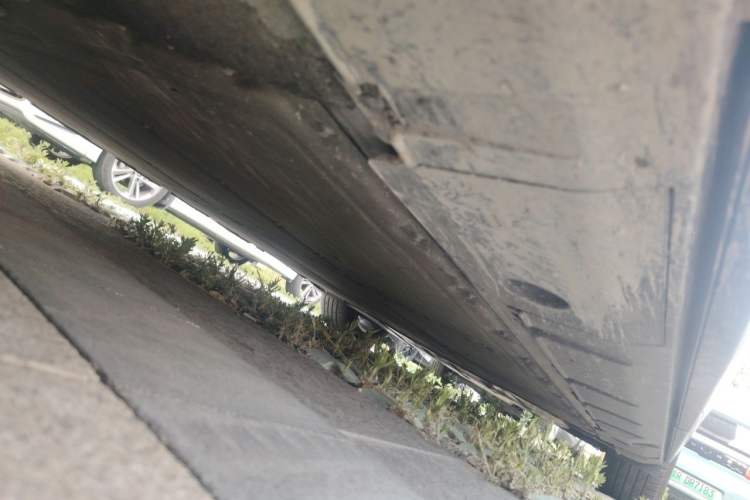 Used XPeng X9 2024 610 Long-Range Pro Chassis Front Left