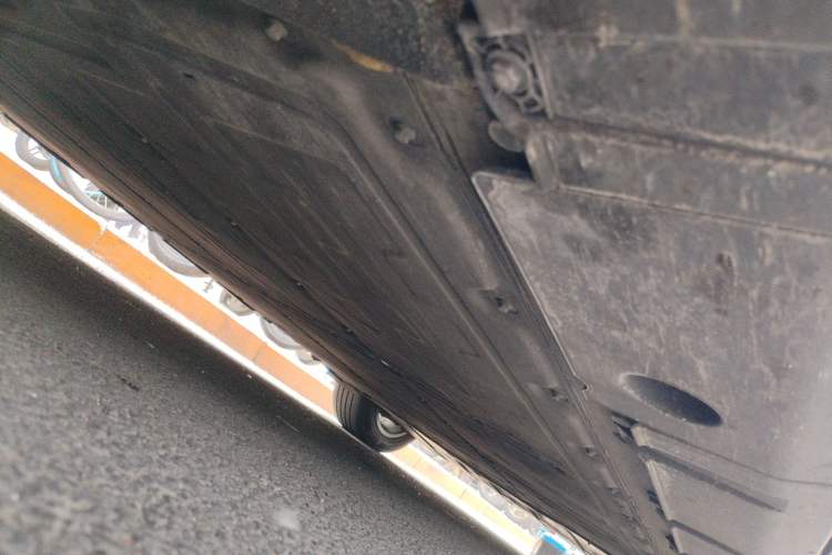 Used XPeng X9 2024 610 Long-Range Pro Chassis Front Left