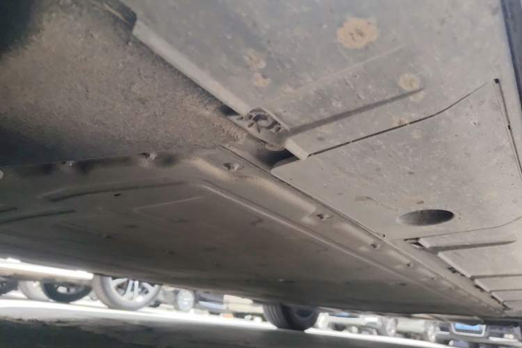 Used XPeng X9 2024 702 Ultra-Long Range Pro Chassis Front Left