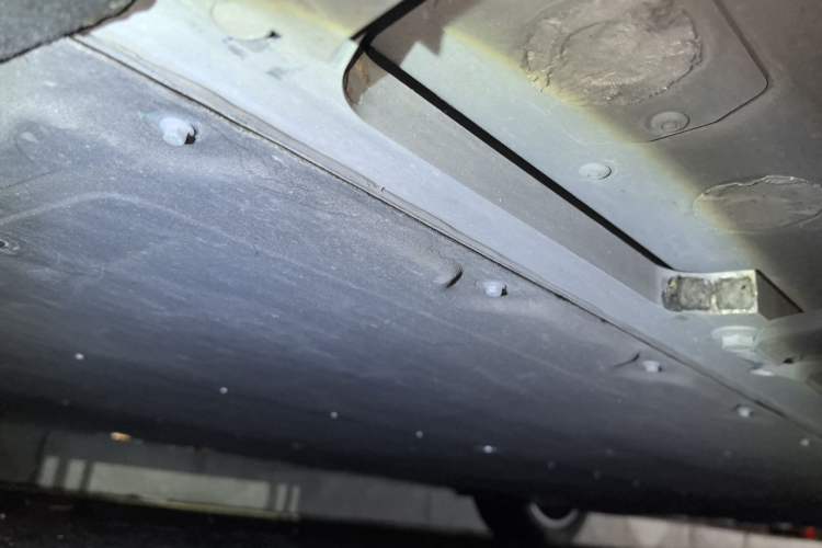 Used XPeng X9 2024 702 Ultra-Long Range Max Chassis Front Left