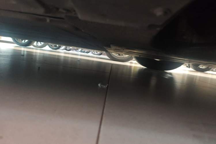 Used XPeng X9 2024 702 Ultra-Long Range Pro Chassis Front Right