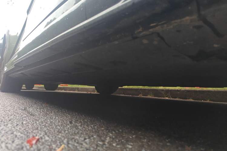 Used XPeng X9 2024 702 Ultra-Long Range Max Chassis Front Right