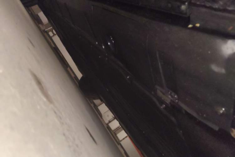 Used XPeng X9 2024 610 Long-Range Pro Chassis Front Right