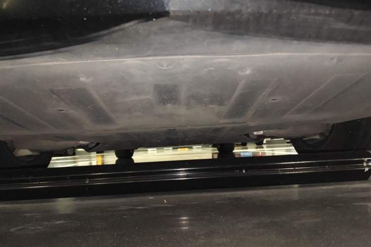 Used XPeng X9 2024 610 Long-Range Pro Chassis Rear