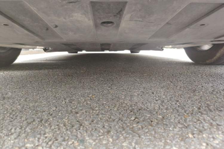 Used XPeng X9 2024 610 Long-Range Pro Chassis Rear
