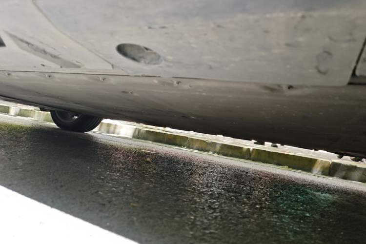 Used XPeng X9 2024 702 Ultra-Long Range Pro Chassis Rear Left