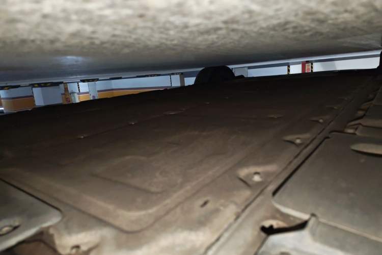 Used XPeng X9 2024 702 Ultra-Long Range Max Chassis Rear Left