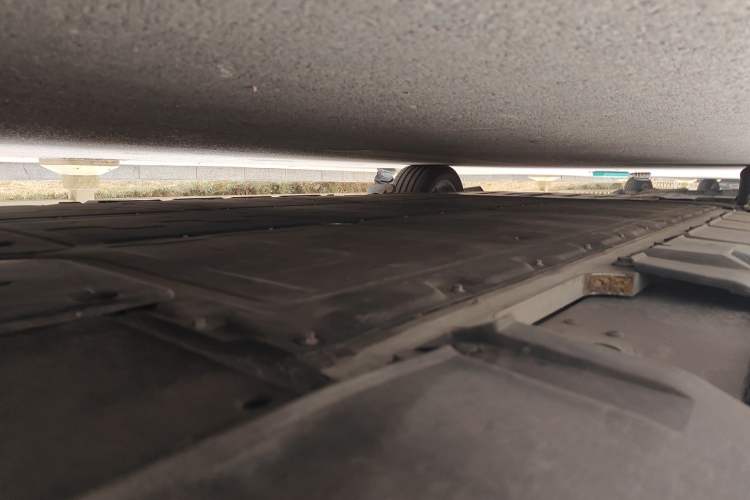 Used XPeng X9 2024 610 Long-Range Pro Chassis Rear Left
