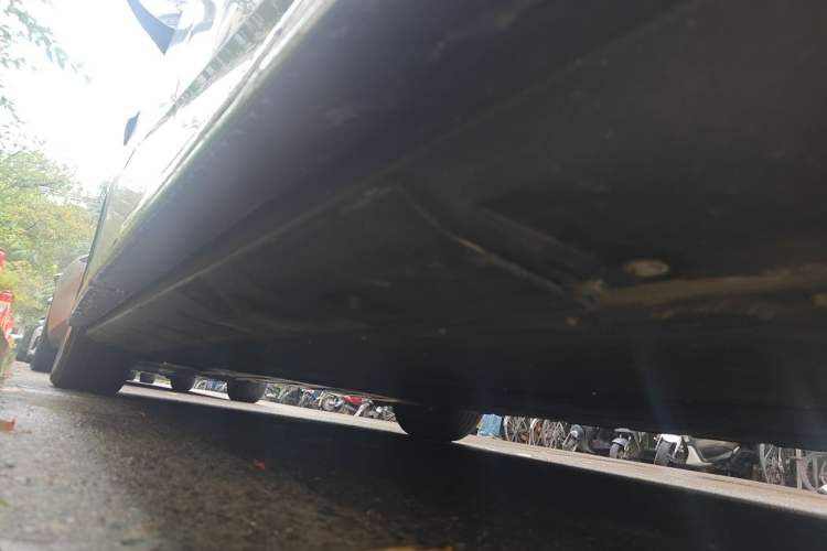 Used XPeng X9 2024 702 Ultra-Long Range Max Chassis Rear Left