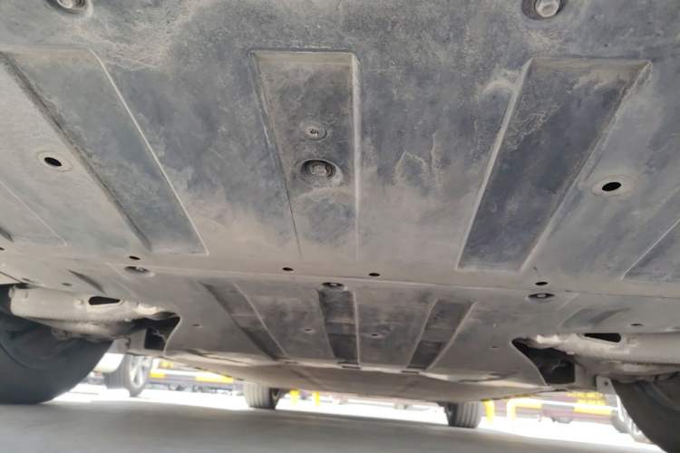 Used XPeng X9 2024 702 Ultra-Long Range Pro Chassis Rear