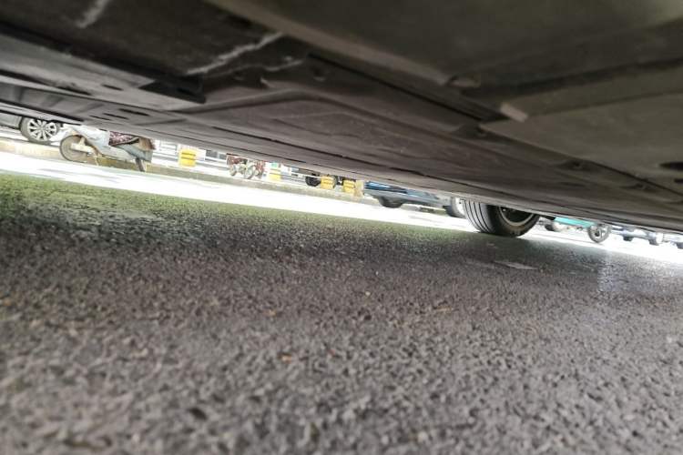 Used XPeng X9 2024 702 Ultra-Long Range Pro Chassis Rear Right