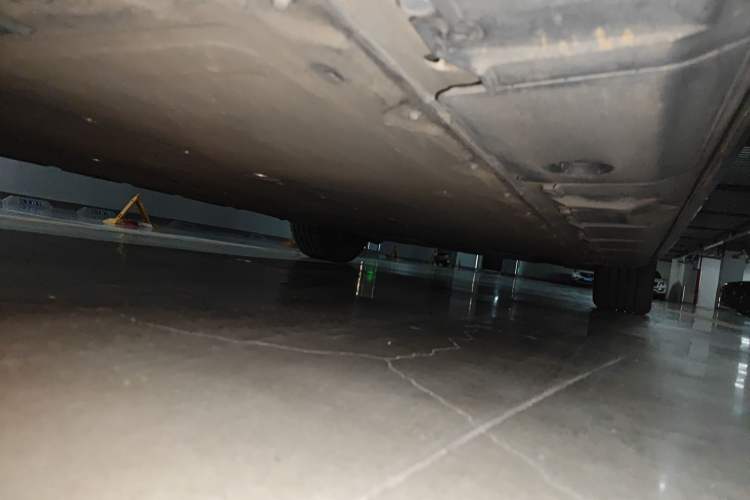 Used XPeng X9 2024 702 Ultra-Long Range Max Chassis Rear Right