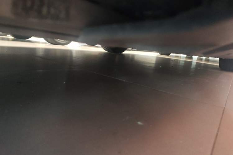 Used XPeng X9 2024 702 Ultra-Long Range Pro Chassis Rear Right