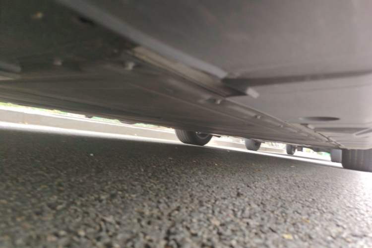 Used XPeng X9 2024 610 Long-Range Pro Chassis Rear Right