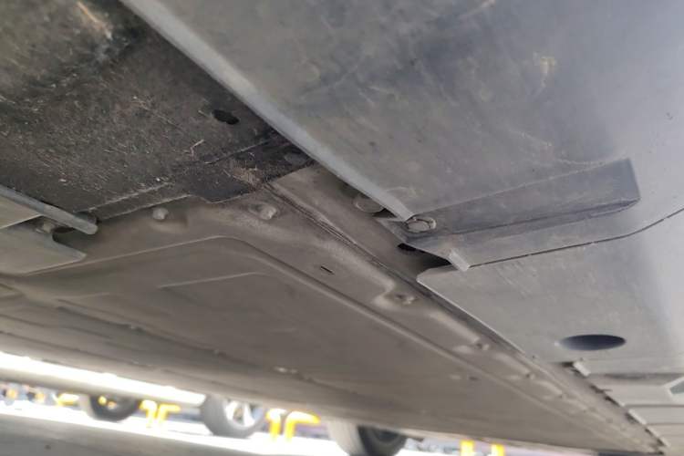 Used XPeng X9 2024 702 Ultra-Long Range Pro Chassis Rear Right