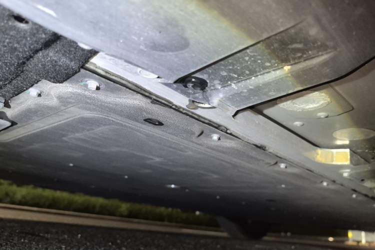 Used XPeng X9 2024 702 Ultra-Long Range Max Chassis Rear Right