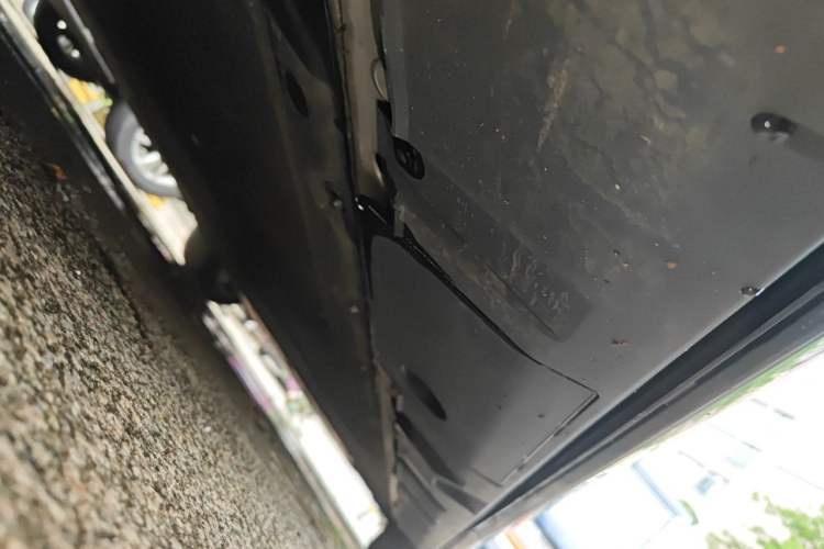 Used XPeng X9 2024 702 Ultra-Long Range Max Chassis Rear Right