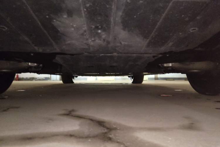 Used XPeng X9 2024 610 Long-Range Pro Chassis Rear