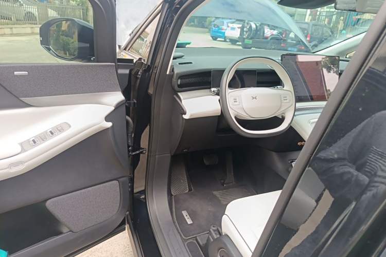 Used XPeng X9 2024 610 Long-Range Max Driver Seat