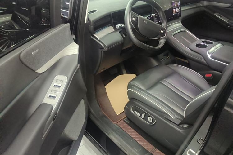 Used XPeng X9 2024 640 All-Wheel Drive High-Performance Max Driver Seat