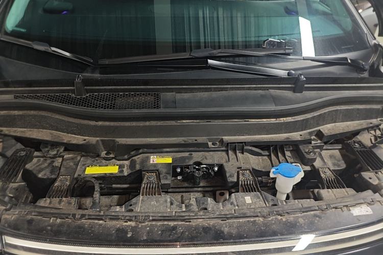 Used XPeng X9 2024 702 Ultra-Long Range Pro Engine Bay