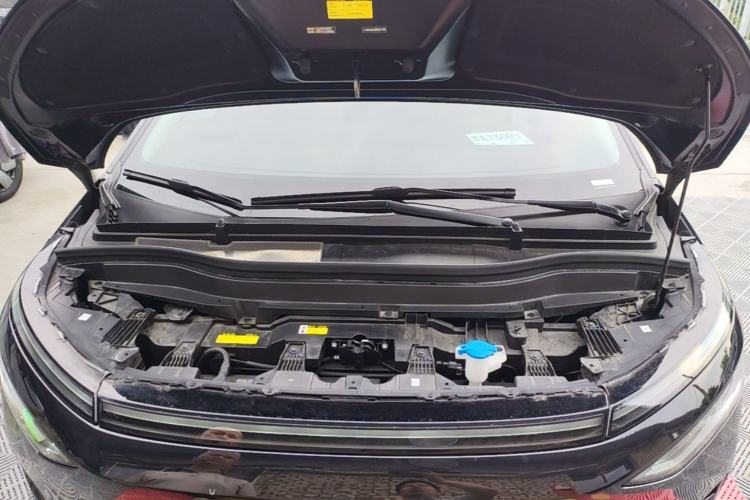 Used XPeng X9 2024 702 Ultra-Long Range Max Engine Bay
