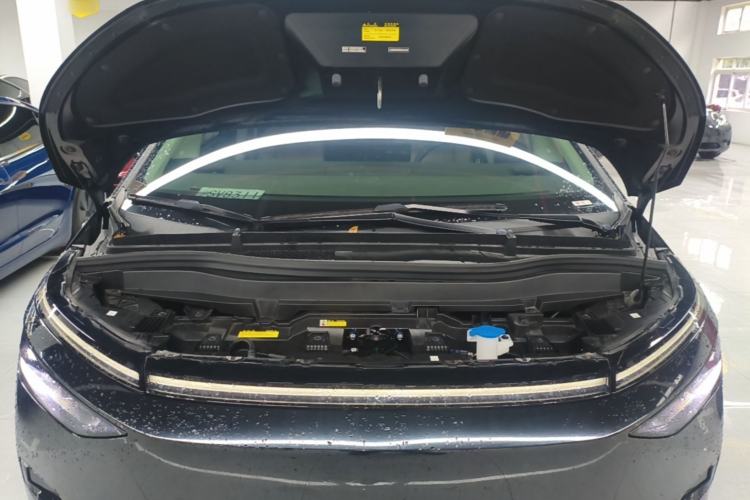 Used XPeng X9 2024 702 Ultra-Long Range Max Engine Bay