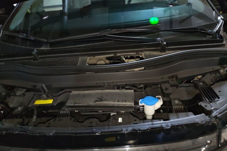 Used XPeng X9 2024 702 Ultra-Long Range Max Engine Bay