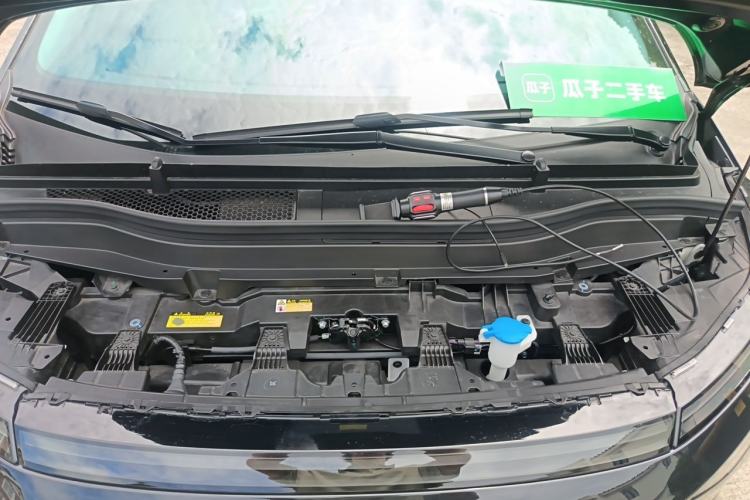 Used XPeng X9 2024 610 Long-Range Max Engine Bay