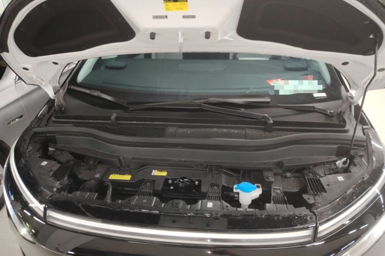 Used XPeng X9 2024 610 Long-Range Max Engine Bay
