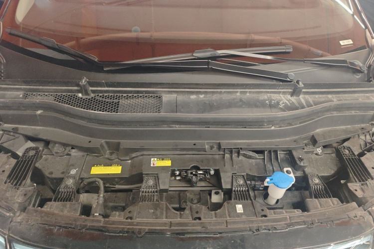 Used XPeng X9 2024 702 Ultra-Long Range Pro Engine Bay
