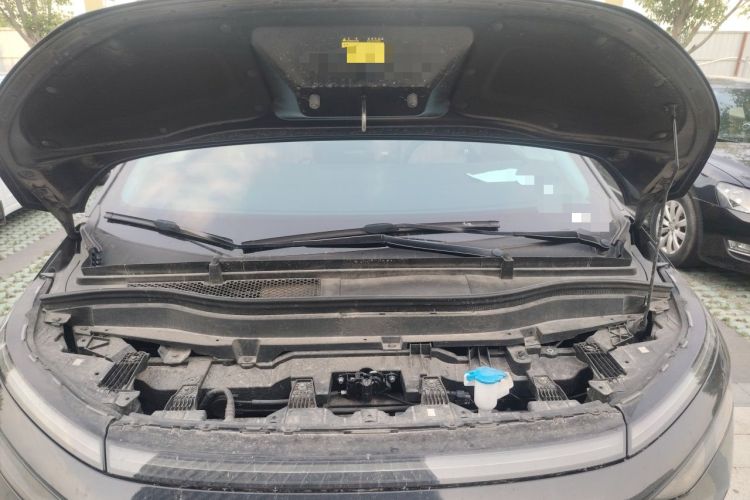 Used XPeng X9 2024 610 Long-Range Pro Engine Bay