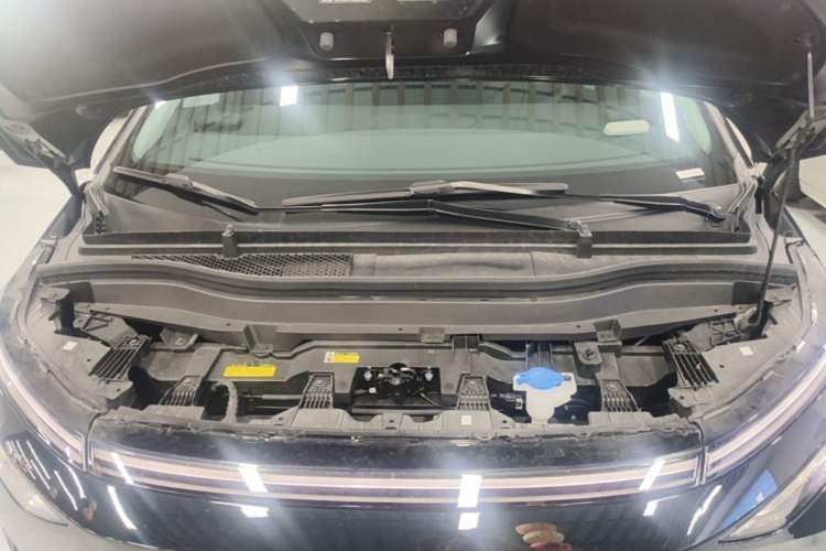 Used XPeng X9 2024 640 All-Wheel Drive High-Performance Max Engine Bay