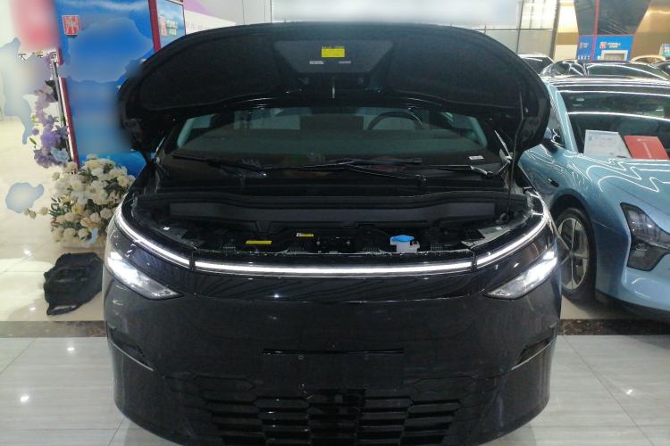 Used XPeng X9 2024 702 Ultra-Long Range Pro Engine Bay