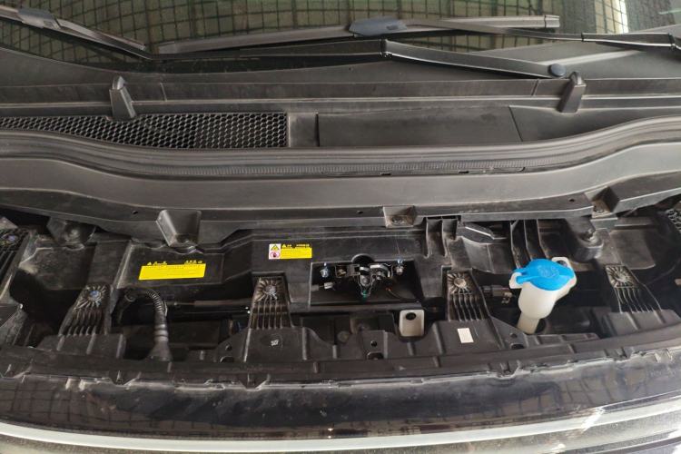 Used XPeng X9 2024 702 Ultra-Long Range Pro Engine Bay