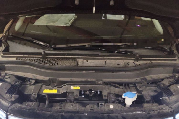 Used XPeng X9 2024 610 Long-Range Pro Engine Bay
