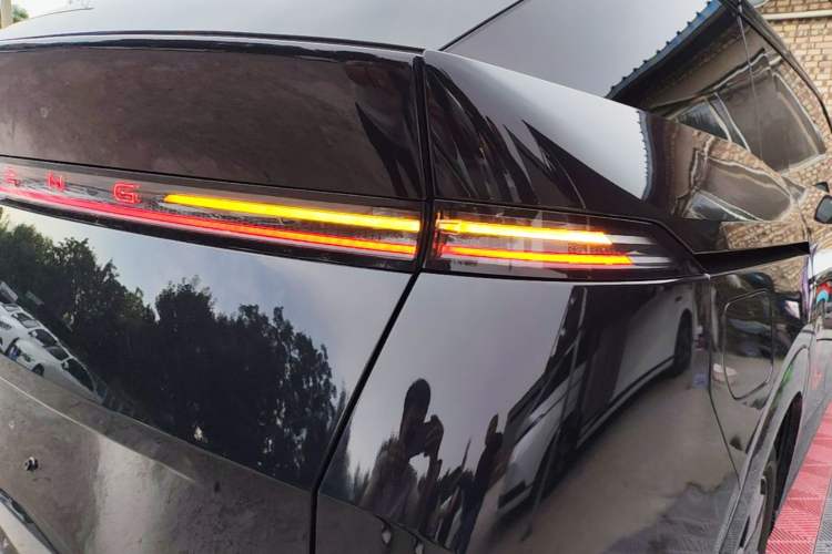 Used XPeng X9 2024 702 Ultra-Long Range Max Exterior 3