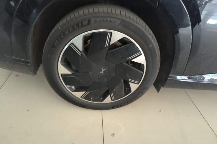 Used XPeng X9 2024 610 Long-Range Pro Exterior 5