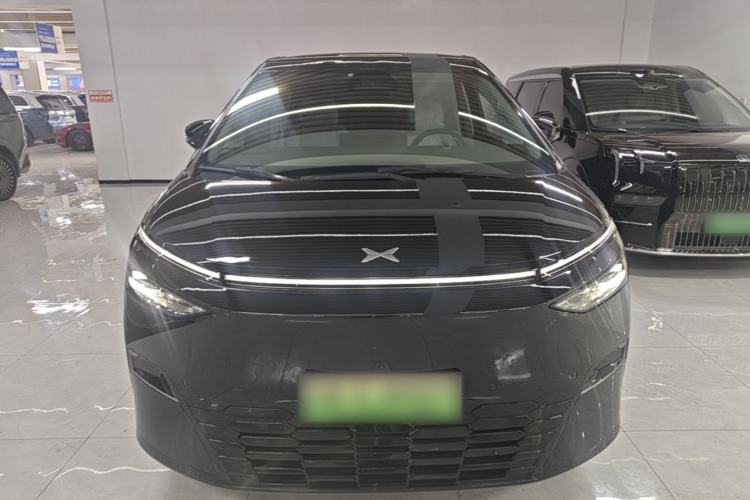 Used XPeng X9 2024 610 Long-Range Pro Front